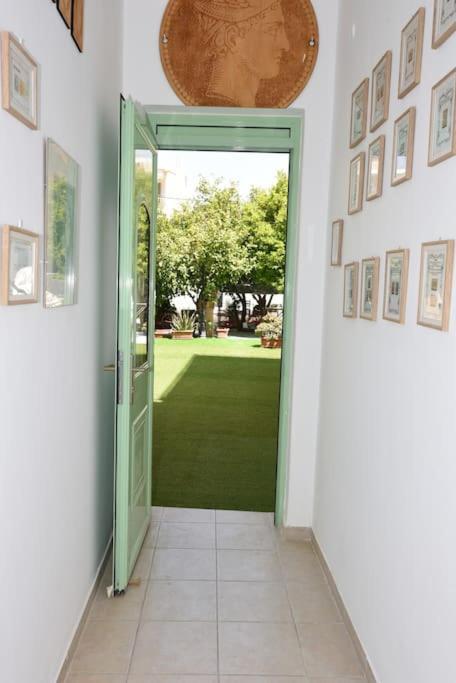 Hermes Apartment-2 Nafplio Bagian luar foto