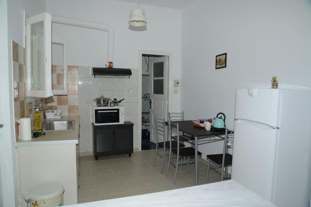 Hermes Apartment-2 Nafplio Bagian luar foto
