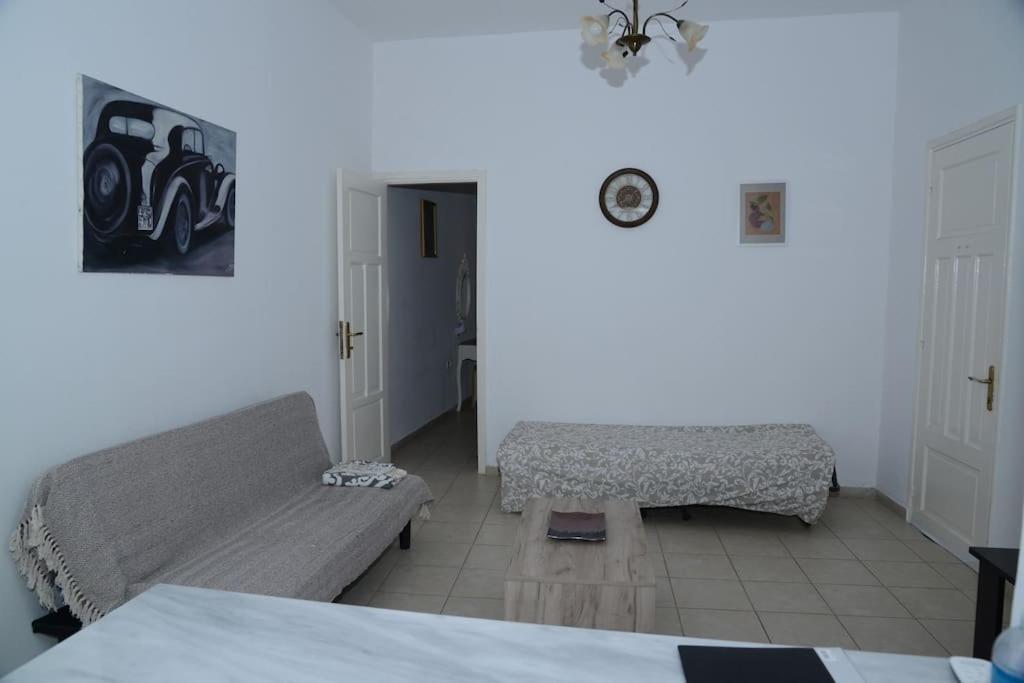 Hermes Apartment-2 Nafplio Bagian luar foto